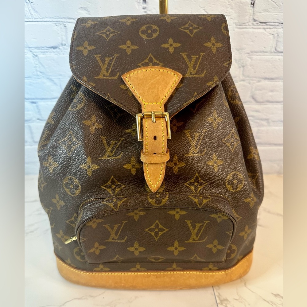 ❗️SOLD❗️LOUIS VUITTON Montsouris MM Backpack